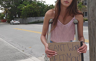 Natalie Nix Is Helpless and Asks For Help in Favor of Her Sexuality